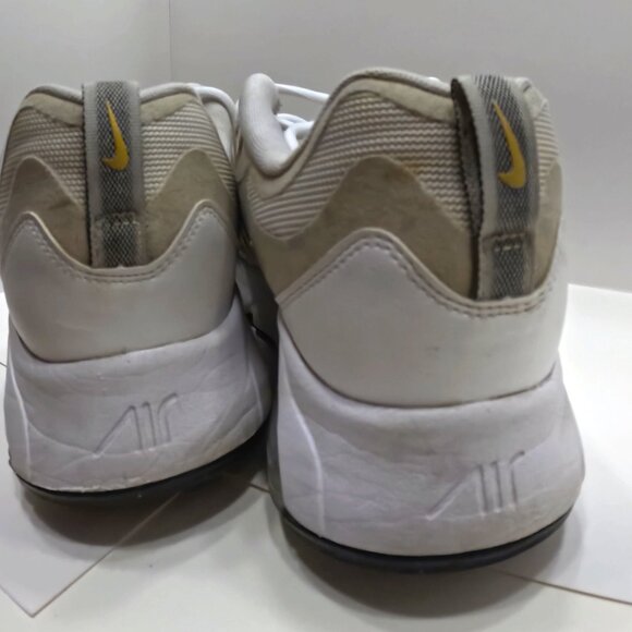 NIKE AIR MAX ATHLETIC SNEAKER SHOE MEN SIZE 13   WHITE & TAN COLOR - Picture 8 of 9